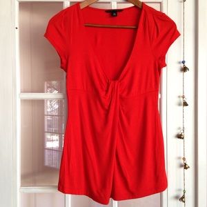 Banana Republic Red empire waist v neck tee